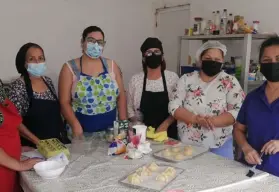 ¡Talento y tradición! Artesanas reposteras del CDI #2 en Culiacán aprenden a elaborar Pan de Muerto