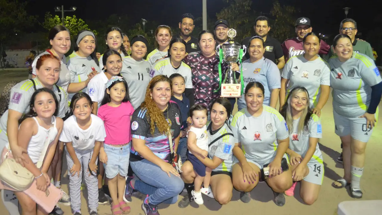 En cada torneo de fútbol organizado en la Unidad Deportiva San Pío, en la colonia Progreso, se manifiestan el talento y el compromiso de las y los jugadores.  Foto: Juan Madrigal