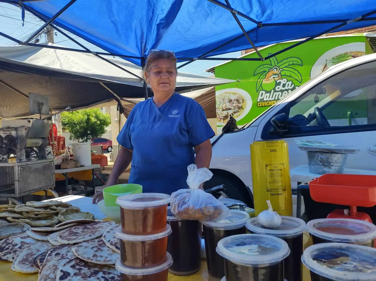 Comerciantes de tianguis en Culiacán retoman actividades, impulsando la economía de familias locales