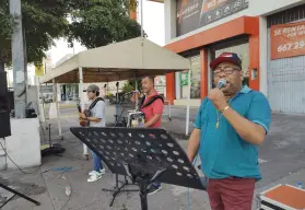 El grupo norteño Sangre Azul alegra las calles de Culiacán en estos tiempos inciertos