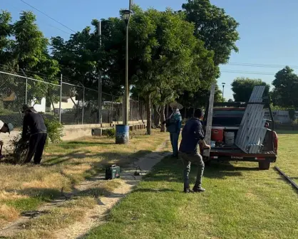 ¡Celebración en la Buenos Aires! Instalación de gradas transforma el campo deportivo en Culiacán