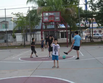 Nueva imagen en la cancha de usos múltiples de la Amistad en Culiacán impulsa el deporte y la recreación