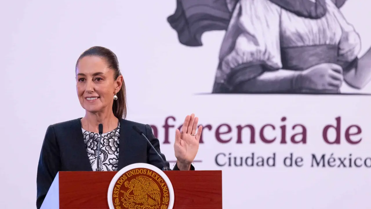 Claudia Sheinbaum durante la Mañanera del Pueblo.