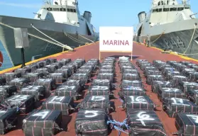 Marina da golpe al narco en Guerrero; asegura 3, 600 kilos de cocaína y detiene a nueve personas