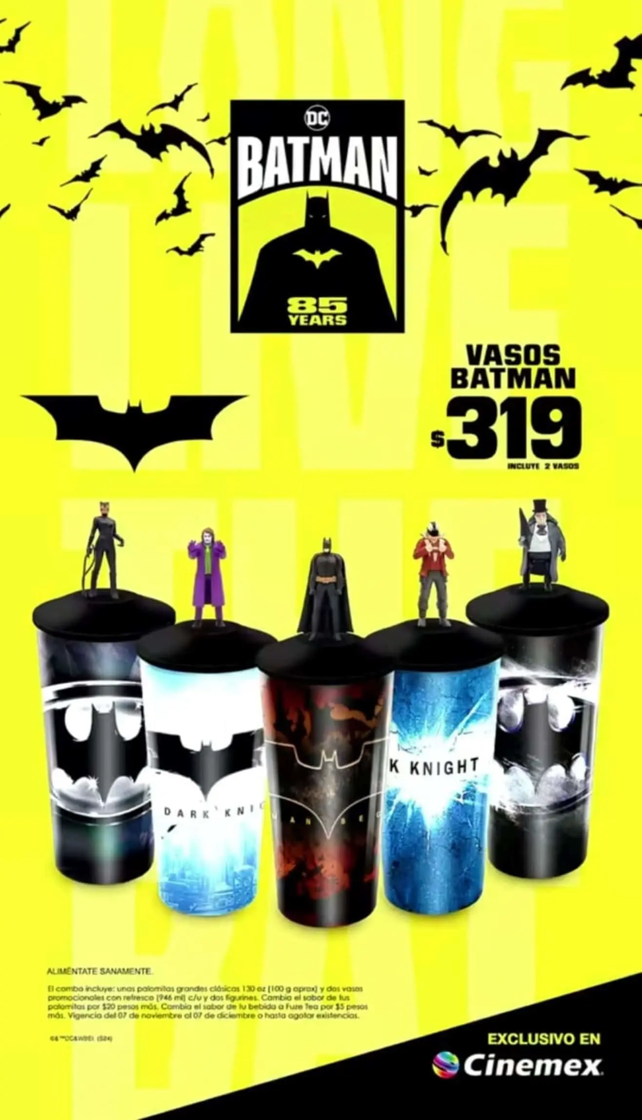 Vasos de Batman en Cinemex, y su precio en combo. Foto: Cortesía