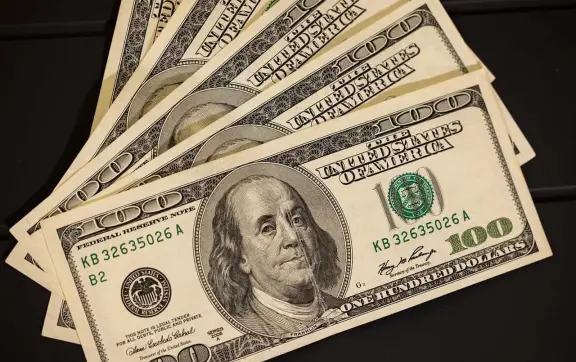 Precio del dólar hoy 2 de julio de 2025: $17.60 la compra y $20.35 a la venta