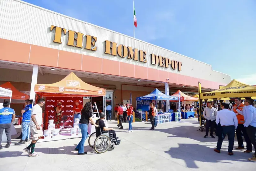 La tienda The Home Depot en El Marqués. Foto; Cortesía