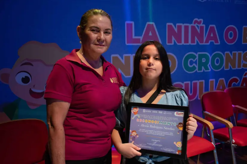Guadalupe Gastélum, directora de la primaria Natalio Landeros Ramos, acompañó a su alumna ganadora. Guadalupe Gastélum, directora de la primaria Natalio Landeros Ramos, acompañó a su alumna ganadora.