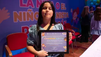 Alexia Rodríguez, la niña cronista que encontró la magia de escribir observando a su mamá