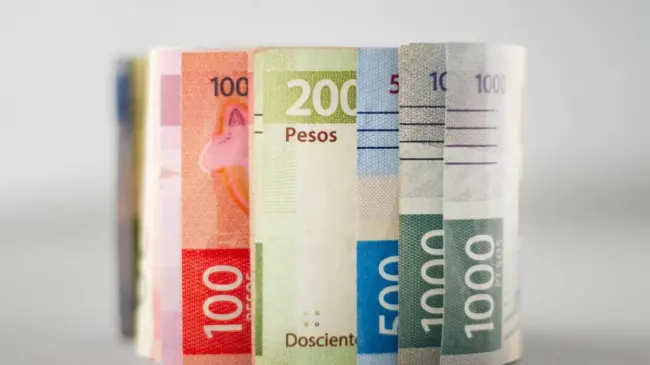 El salario mínimo es uno de los temas más importantes para las y los trabajadores en México. Foto: Freepik