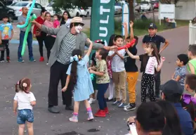 La Maleta Mágica", encanta a niños y familias en el Parque Culiacán 87