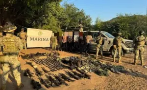 Fructuoso operativo en Concordia, Sinaloa; Marina detiene a siete personas y les decomisa armas y equipo táctico