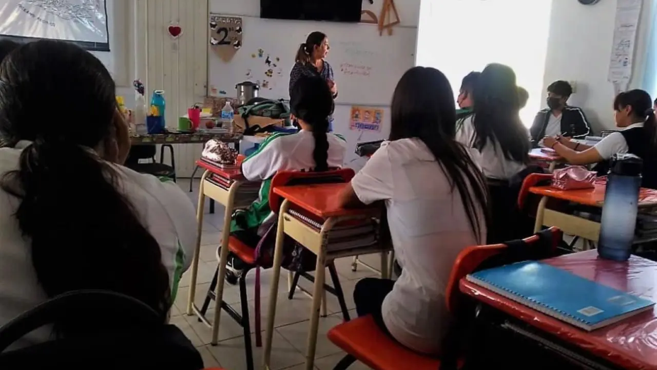 Las inscripciones para la Beca Rita Cetina de secundaria ya iniciaron. Foto: Cortesía