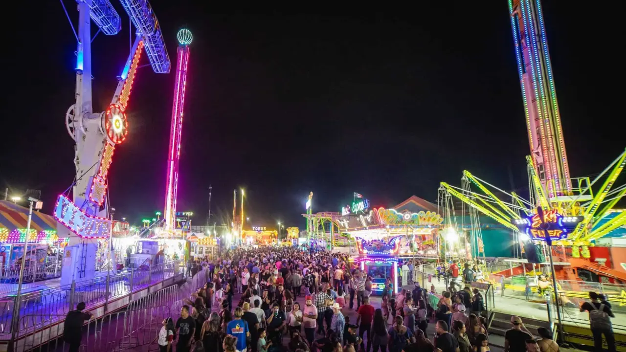 La Feria Regional de Ríoverde 2024, tendrá una cartelera variada de artistas en el Teatro del Pueblo. Foto: Cortesía