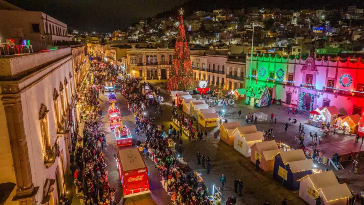 Es un ambiente familiar el de la Verbena Revolucionaria y el del Festival de Luces de Navidad de Zacatecas. Foto: Cortesía