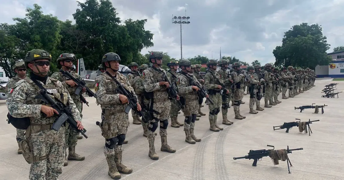 Ejército Mexicano decomisa autos blindados, armamento y drogas en Culiacán y Cosalá, con valor de 122 mdp