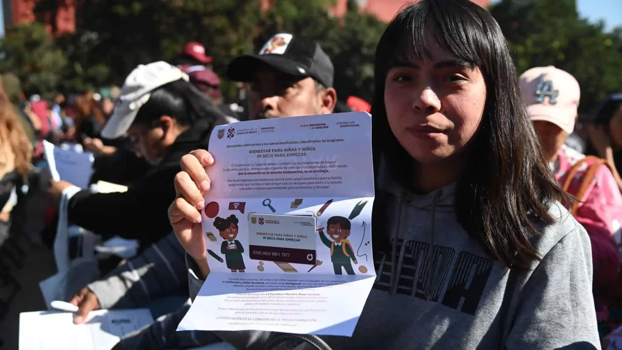 Mi Beca para Empezar de la CDMX es para estudiantes de nivel básico o de Centros de Atención Múltiple. Foto: Cortesía