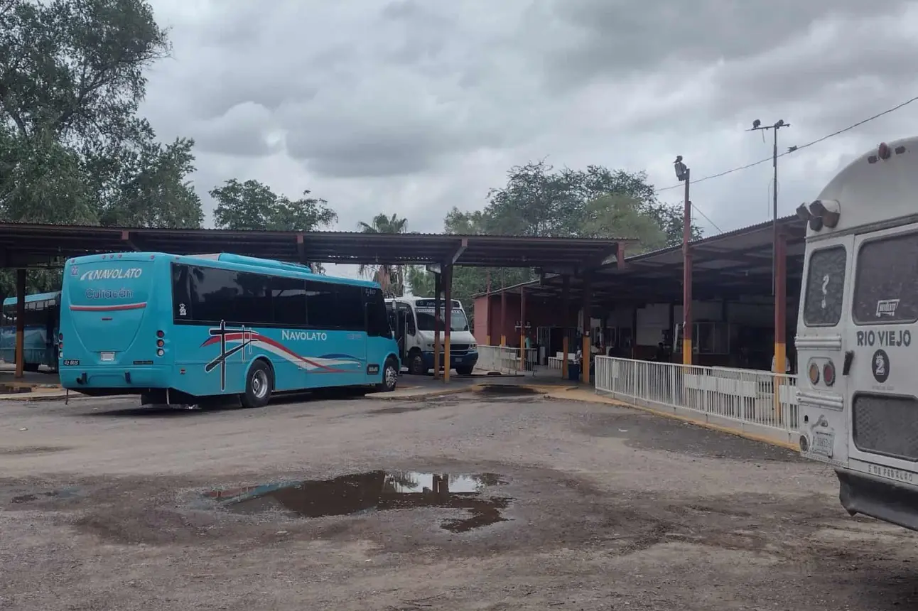 La terminal de autobuses de Navolato tiene corridas a distintos destinos del municipio y Culiacán.