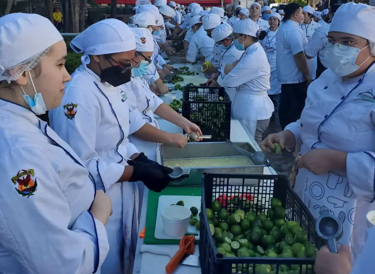 Es hoy, es hoy; el aguachile más grande del mundo se preparará en Culiacán y 150 músicos tocarán el sinaloense, todo por una buena causa