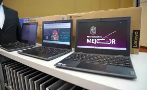 Google lleva tecnología a las escuelas de Michoacán: así funcionan sus computadoras