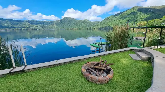 Laguna Santa María del Oro.
