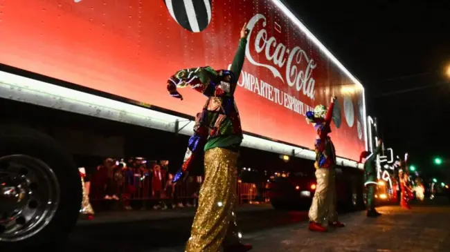 La Caravana Coca-Cola 2024 es un evento navideño para toda la familia. Foto: El Sol de Toluca