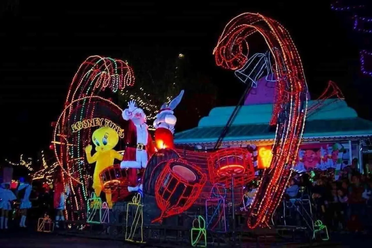 Espectáculos y actividades especiales por Navidad en Six Flags México. Foto: Cortesía