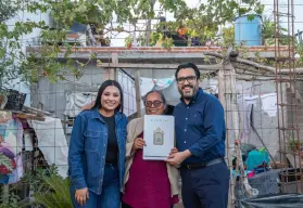 "Ahora sí es nuestra casa": Emotiva entrega de títulos de propiedad en la colonia Las Coloradas en Culiacán