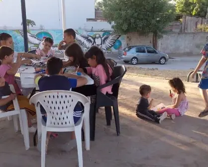 Niños y niñas de Las Coloradas desarrollan su creatividad e imaginación a través del arte en Culiacán