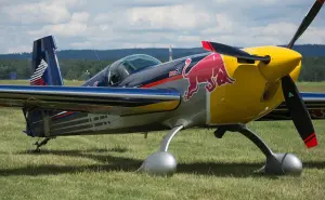 Leyendas vivientes de la aviación: Péter Besenyei