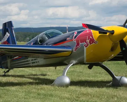 Leyendas vivientes de la aviación: Péter Besenyei