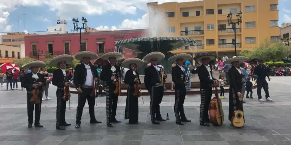 Plaza del Mariachi en León, Guanajuato, historia, tradición y alegría