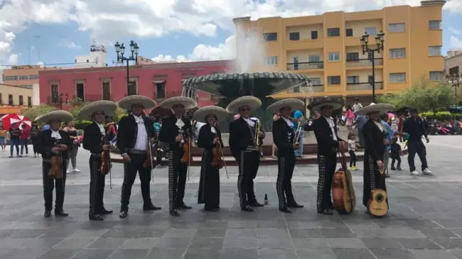 Plaza del Mariachi en León, Guanajuato, historia, tradición y alegría