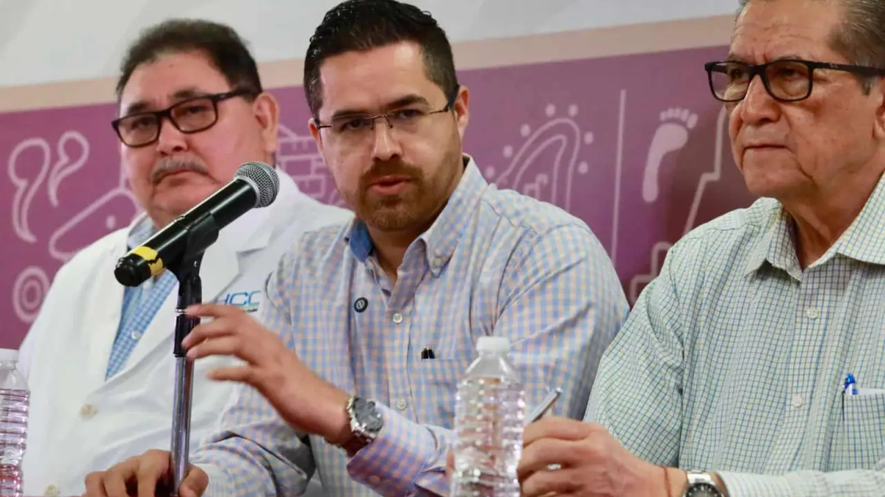 Dr. Cuitláhuac González Galindo, secretario de salud.