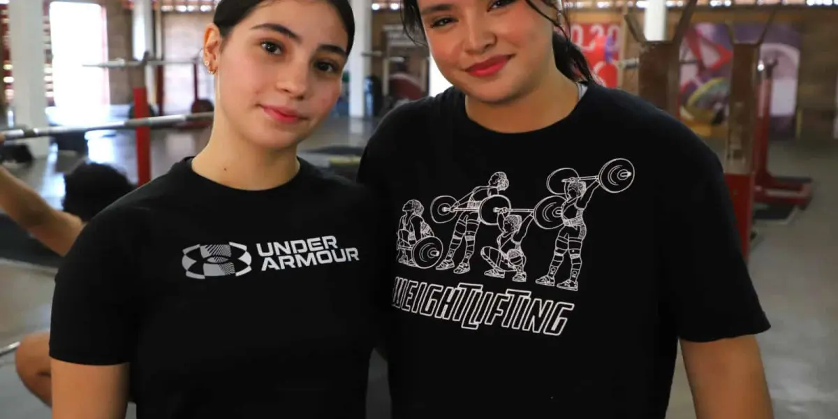 Edizia Yamileth Rivas Ríos y Melani Montes Mokay, pesistas sinaloenses lideran en el levantamiento de pesas con seis medallas en el Torneo Nacional del Pavo 2024. Foto: ISDE