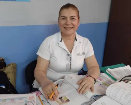 La maestra Alma Patricia tiene una vida dedicada a enseñar, amar y aprender con cada niño en las aulas de Barrancos en Culiacán