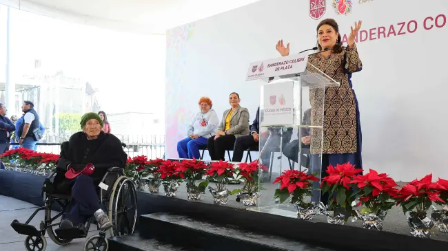 Ofelia tiene 100 años y conocerá el mar de Acapulco por primera vez gracias al programa Colibrí Viajero de la CDMX.