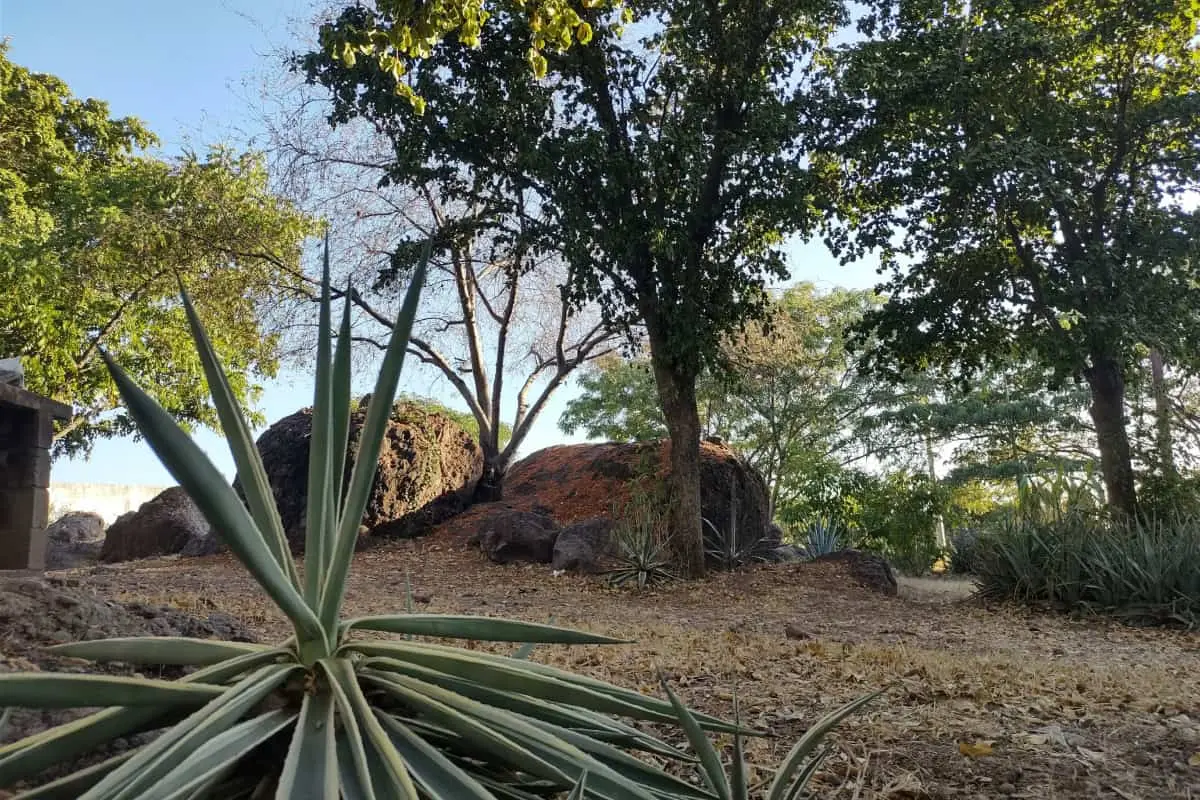 Es conocido popularmente como el Parque de Las Piedras, pero se llama Parque Nueva Vizcaya. Fotos: Francisco Castro