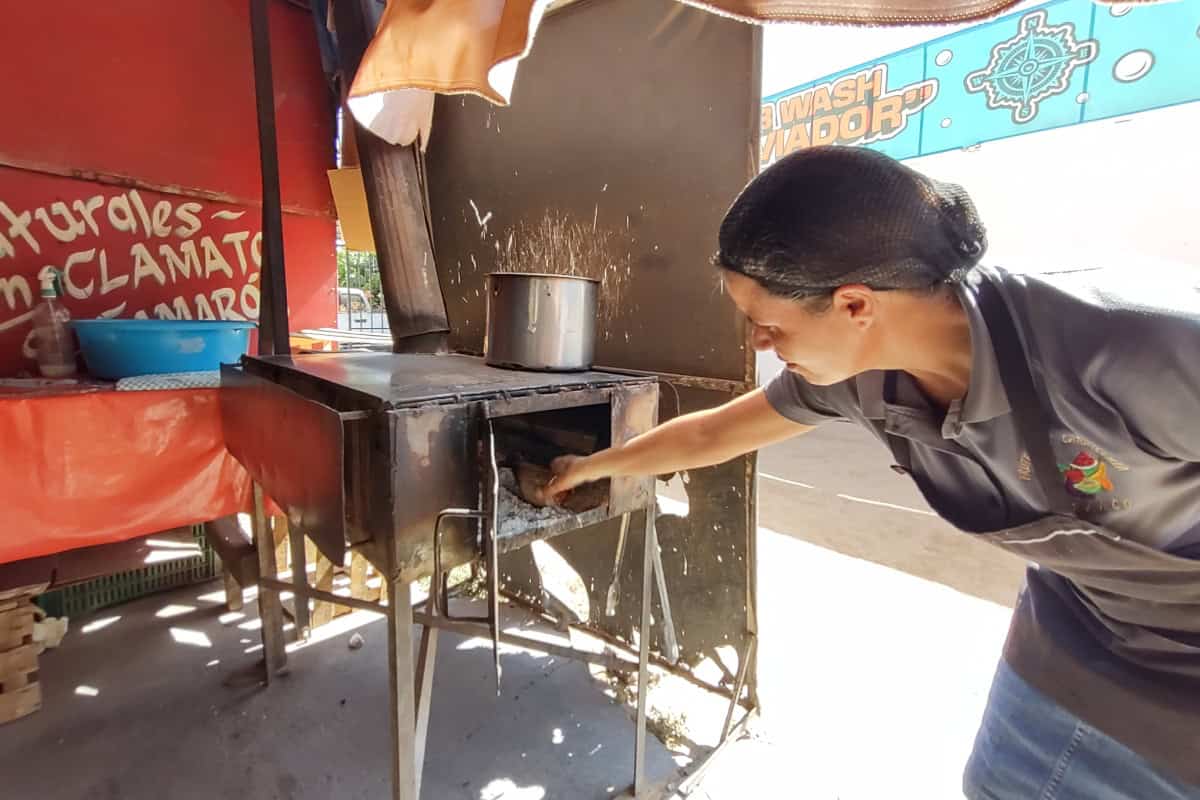 Arcadia Romero: La fuerza de una madre que forja su futuro haciendo tortillas en Culiacán