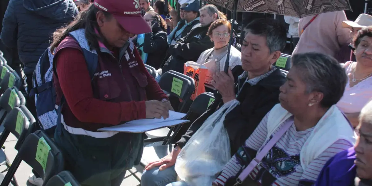 Se realiza el primer pago del Programa Ingreso Universal Ciudadano en la Ciudad de México. Foto: Cortesía