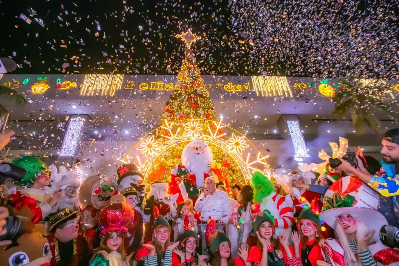 No te pierdas la diversión que llegará a Culiacán con la Pista de hielo en la Villa Navideña de Palacio de Gobierno.