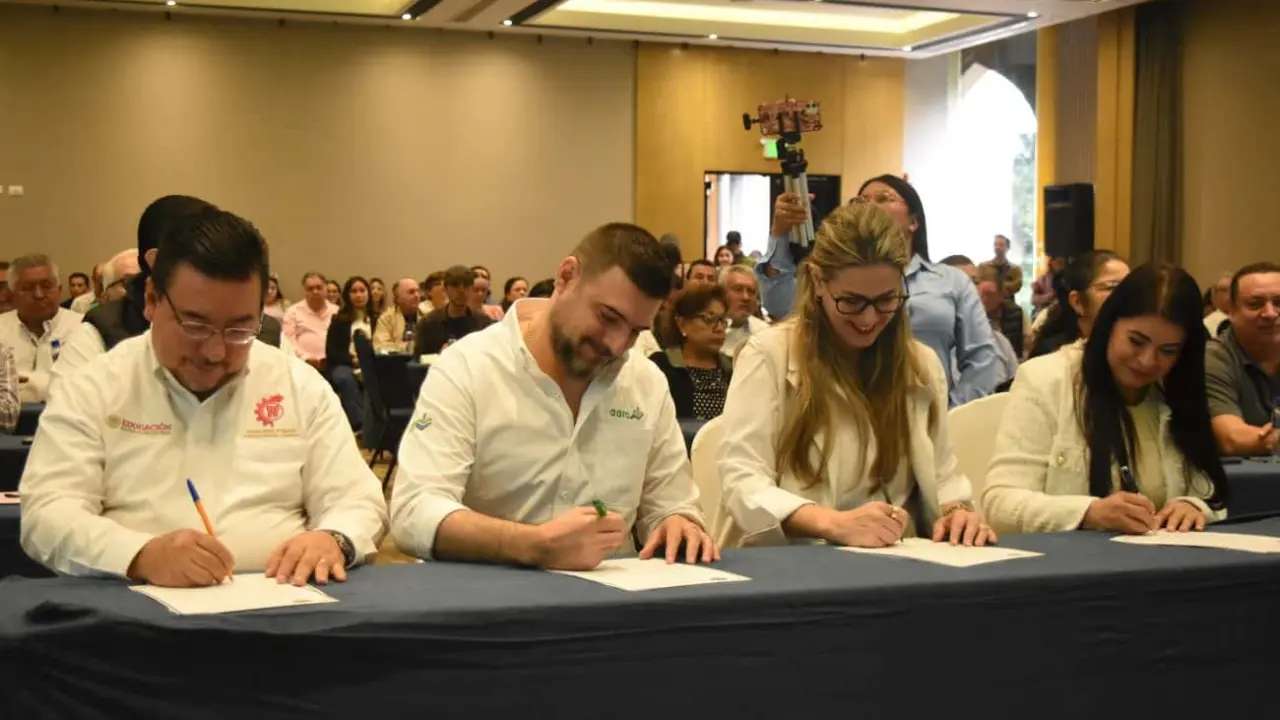 Representantes de organismos sociales firman el Gran Acuerdo de paz en Sinaloa