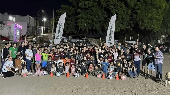 IMDEC lleva alegría y actividad física a la colonia Progreso en la capital sinaloense.
