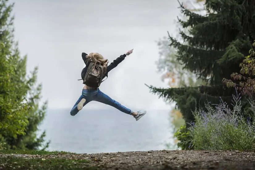 Mujer en un estado de felicidad. Foto. Pixabay.