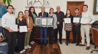 Alcalde Gerardo Vargas Landeros premia a jóvenes arquitectos por su contribución al desarrollo de Los Mochis