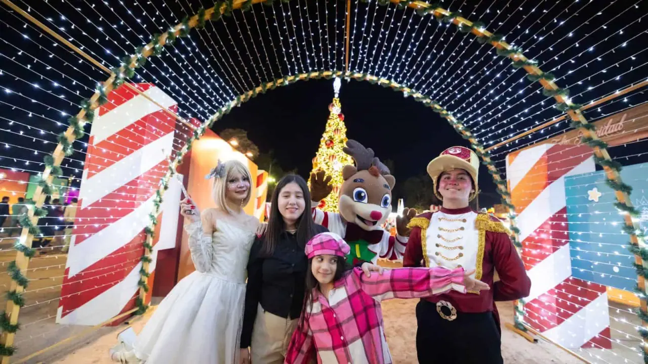 ¡Noches navideñas en familia en Culiacán! Disfruta y vive la magia de la Verbena Popular.
