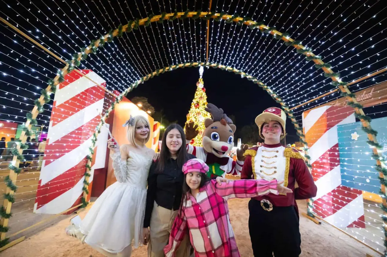 ¡Noches navideñas en familia en Culiacán! Disfruta y vive la magia de la Verbena Popular.