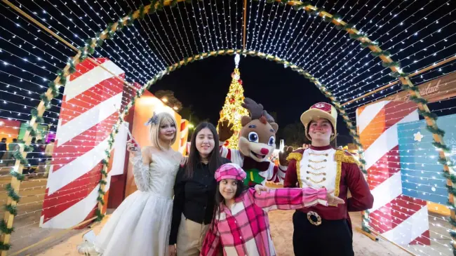 ¡Noches navideñas en familia en Culiacán! Disfruta y vive la magia de la Verbena Popular.