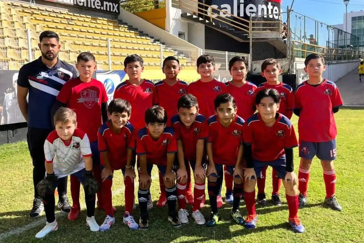 Escuela de Fútbol Lombardo: Cantera de talento y valores en Culiacán