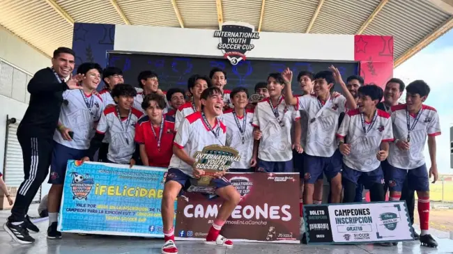 De la mano de Diego Armando, el equipo de entrenadores del Club Deportivo Lombardo forma futbolistas y personas de bien.
